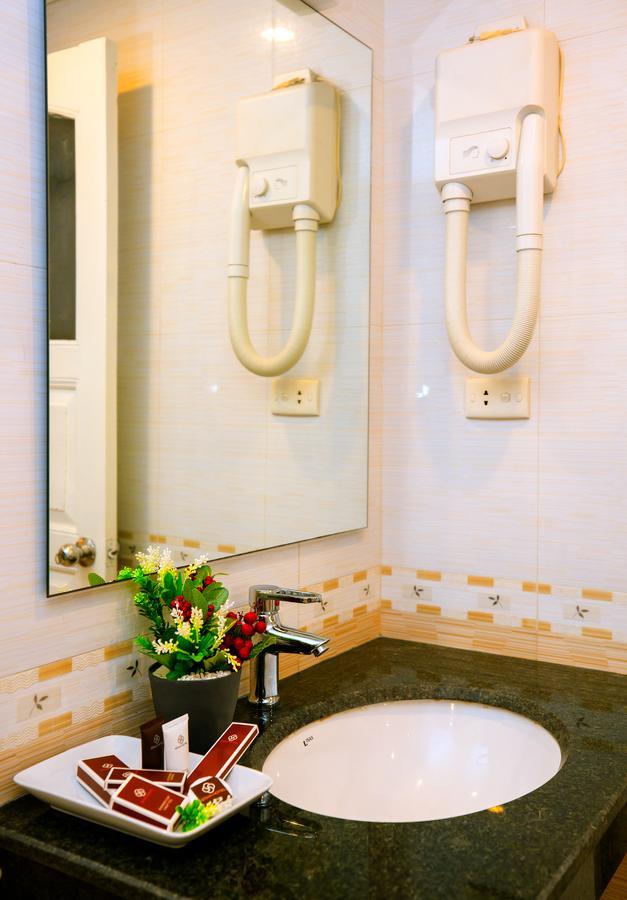 Royal Hotel Ha Noi Hanoi Exterior photo